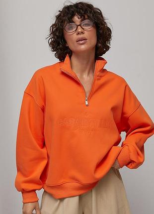Теплый свитшот oversize с вышитой надписью мод 50379