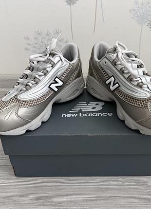 Нові кросівки nb