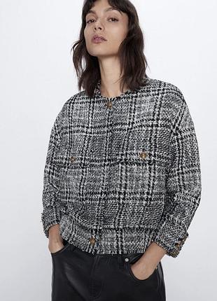 Твідовий бомбер в стилі zara твідова куртка бомбер чорно-білий бомбер