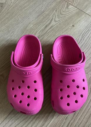 Crocs j2 — рожеві сабо