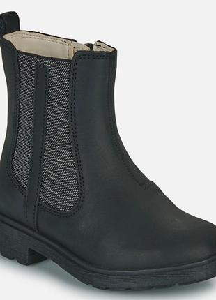 Детские кожаные осенние ботинки р.25 от clarks