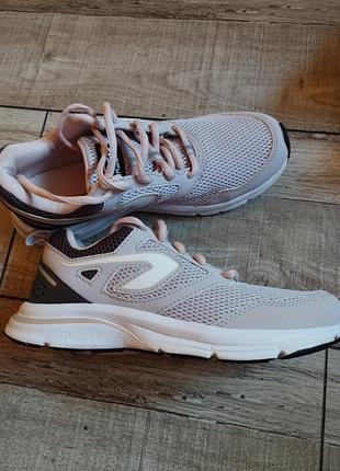 Кросівки decathlon ,36 р.22,5-23 см.