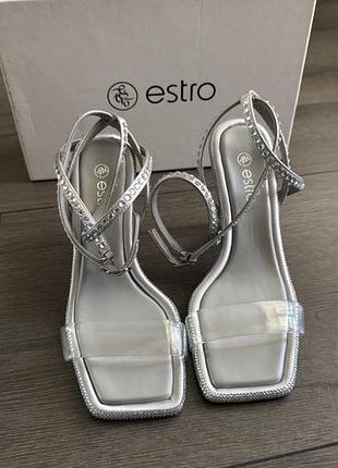 Туфлі жіночі estro сріблясті з блискітками