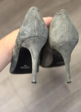 Туфлі жіночі на підборах сірі замшеві nine west