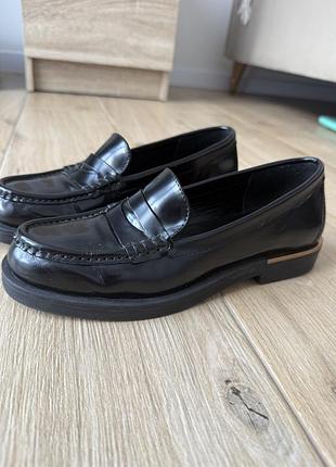 Взуття massimo dutti