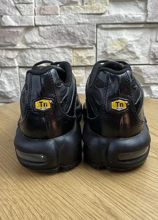 Оригінальні кросівки  nike tn air max plus "triple black" 4