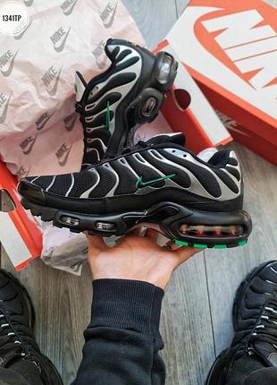 Nike air max plus tn black silver green 4