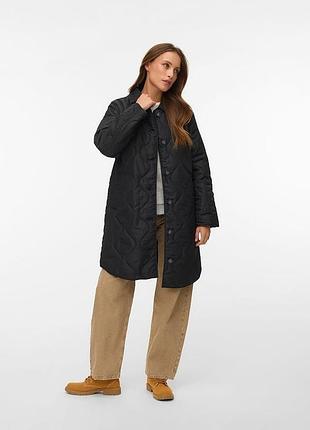 Женская чёрная оверсайз куртка vero moda