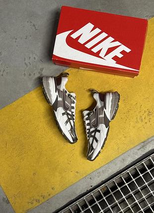 Nike v2k run mink brown 2