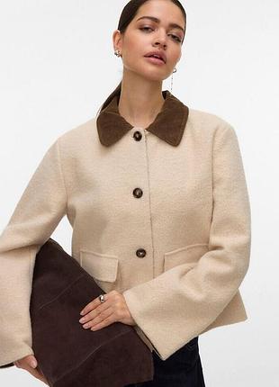 Женская бежевая прямая укороченная куртка vero moda