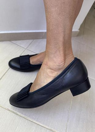 Продам шкіряні туфлі nina 10