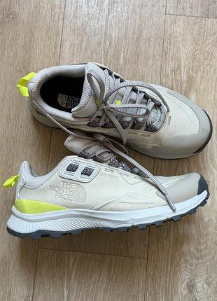 Трекінгові кросівки жіночі 37р the north face
