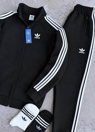 Костюм adidas зима: кофта-штани
2 пары носков в подарок ❄️
