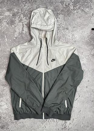Вітровка nike l розмір соловіча вітровка nike чоловіча куртка nike