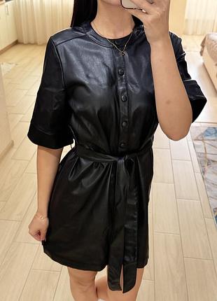 Шкіряне плаття h&m на застібках