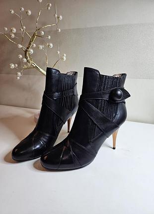 Черевик  на пiдборах miu miu