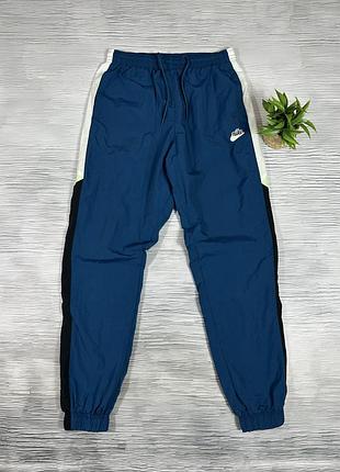 Nike heritage windrunner штани нейлонові з шикарним дизаном розмір м