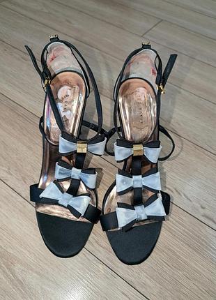 Новые босоножки с бантиками ted baker 2