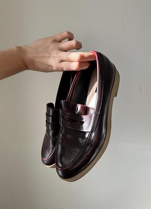 Бордові лофери zara