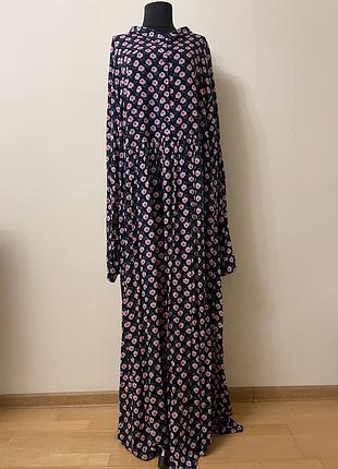 Жіноча довга сукня 54 eu ( 60/ 62 українського) розміру prettylittlething