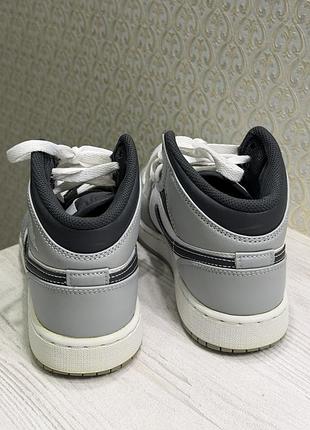 Кросівки air jordan 1 mid (gs) 3
