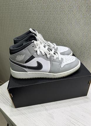 Кросівки air jordan 1 mid (gs)