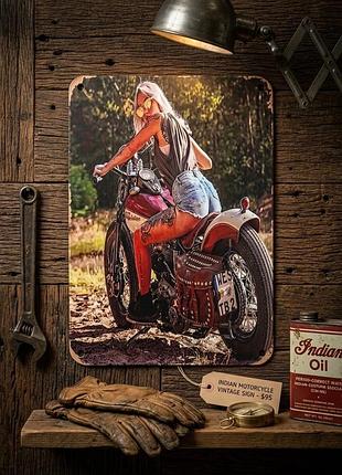 Металлическая винтажная табличка мотоцикл девушка пин ап pin up байк гараж декор 14х20 см