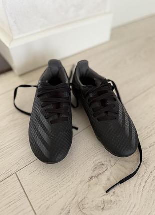 Бутси adidas чорного кольору 18 см устілка 30 розмір