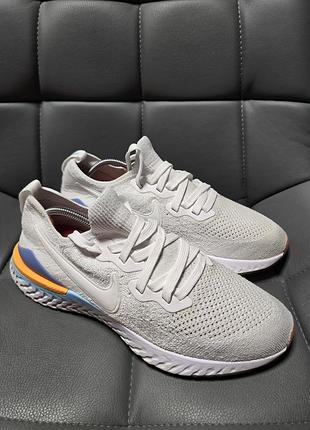 Nike epic react white knit fabric low