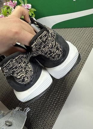 Оригінальні кросівки adidas 3