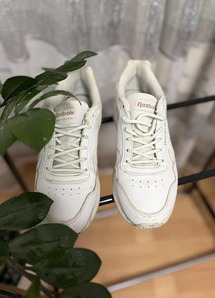 Шкіряні кросівки reebok жіночі
