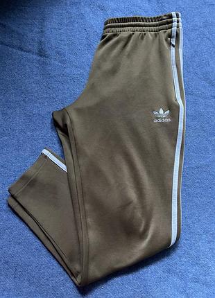 Спортивные штаны adidas