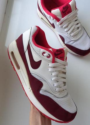 Кроссовки nike air max 1 essential