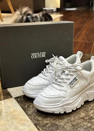 Оригінальні кросівки жіночі versace jeans couture білі