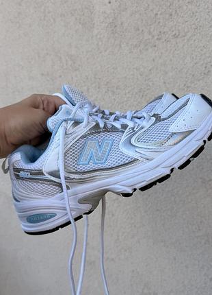 Кросівки жіночі new balance 530 білі з блакитним