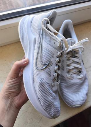 Оригінальні кросівки nike
