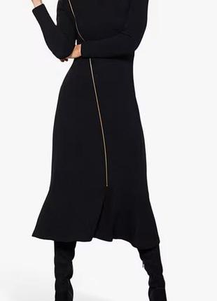 Чорна трикотажна сукня міді від британського бренду mint velvet