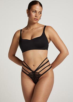 Чорні трусики стрінги hunkemöller, розмір s