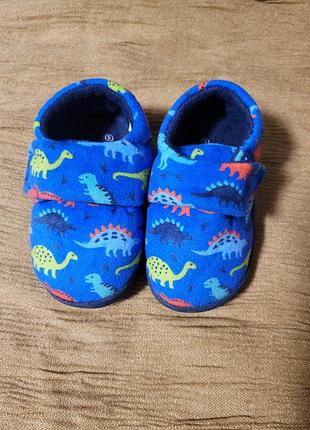 Продам тёплые тапочки, тапочки в садик,на мальчика.
размер 20
стелька 12см
slipper