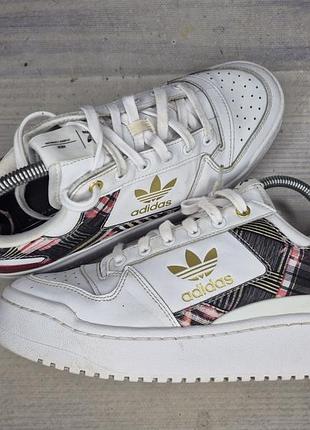 Кроссовки adidas forum bold x her studio london
