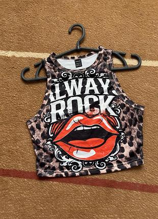 Кроп-топ с леопардовым принтом и графической надписью «always rock» с изображением губ shein размер s
