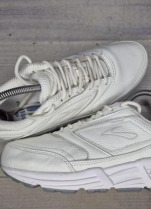 Кроссовки brooks addiction walker