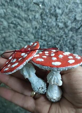 Новогодняя игрушка мухомор 3