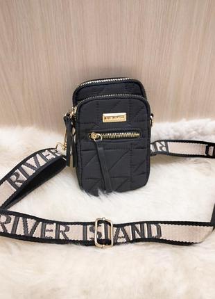 Крута зручна сумочка кросбоді від бренду river island.