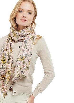 Шарф с цветами от barbour
