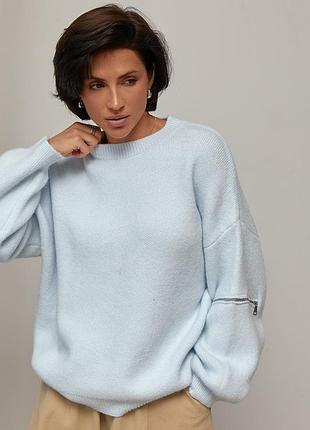 Вязаный джемпер oversize с молниями на рукавах - голубой цвет, one size (имеется размеры)