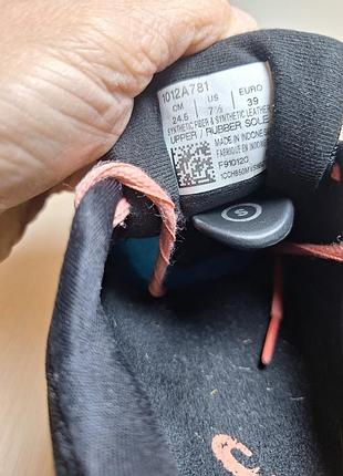 Кросівки asics 9
