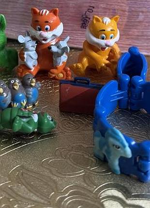 Іграшкові фігурки kinder surprise