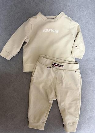 Костюм для хлопчиків tommy hilfiger бежевий, розмір 68