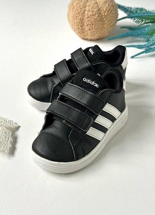 Кроссовки adidas (оригинал) 24 р-р